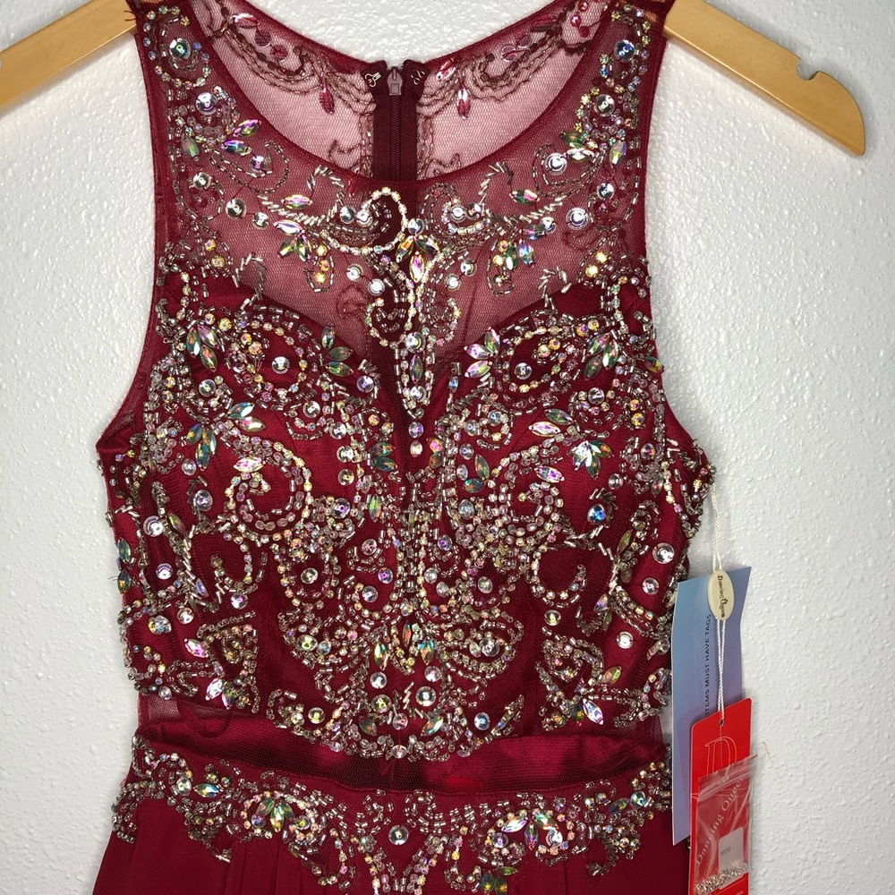 Dancing Queen Short Formal Dress - Picture 2 of 3
